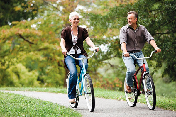 Bài tập đạp xe giảm mỡ bụng ở người già