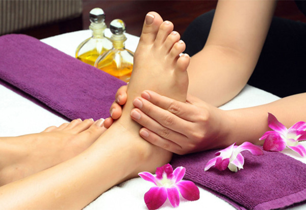 Massage từ bàn chân