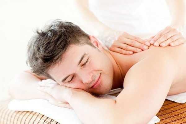 Massage Thái dành cho nam giúp bạn thư giãn và giảm căng thẳng