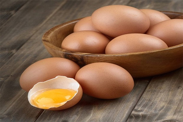 Trứng chứa rất nhiều dinh dưỡng cần thiết, dễ hấp thu đối với người cao tuổi