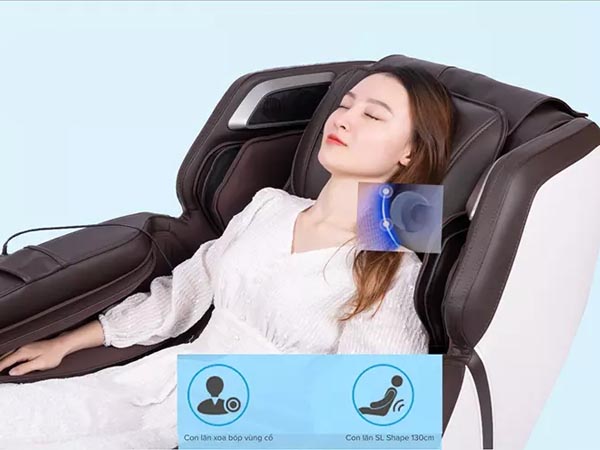 Sử dụng ghế massage toàn thân là cách giảm đau đầu sau gáy
