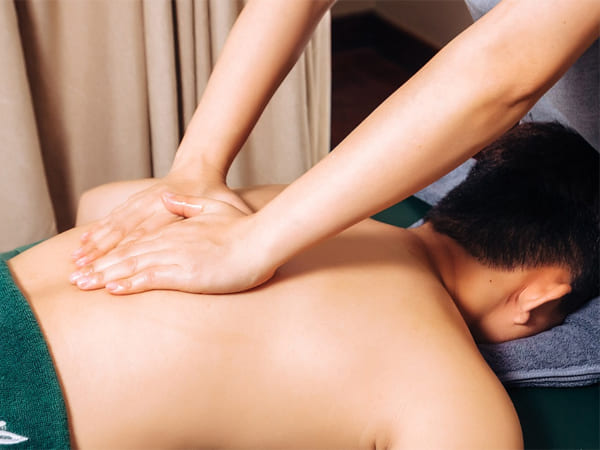 cách massage toàn thân cho nam tại huyệt Phong môn