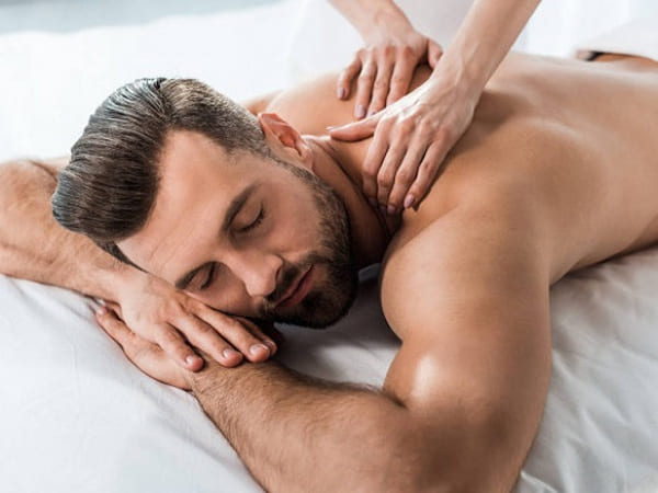 lưu ý khi sử dụng các cách massage toàn thân cho nam