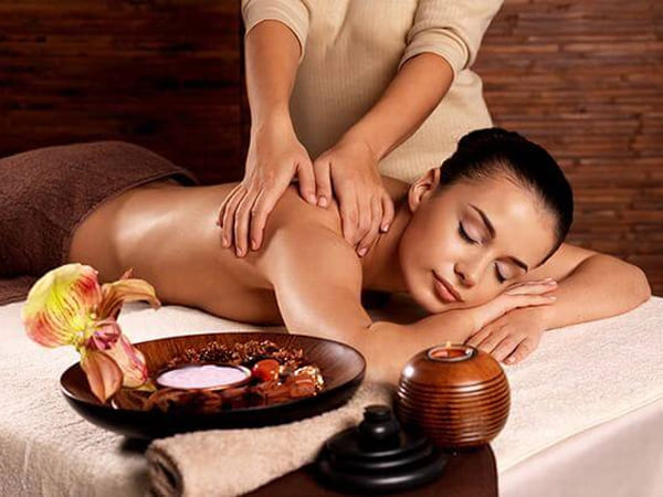 lợi ích massage toàn thân cho phụ nữ