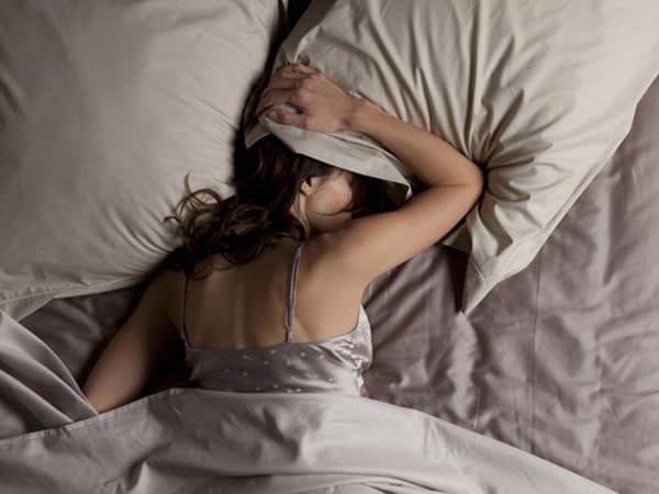 Tư thế ngủ cần tránh khi bị đau vai gáy
