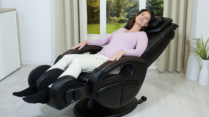 Chức năng nhiệt hồng ngoại trên ghế massage giúp hạn chế chứng chân tay lạnh rất hiệu quả