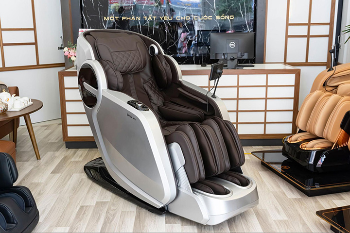 Ghế massage OR-350 phiên bản màu bạc toát lên sự sang trọng, lịch lãm