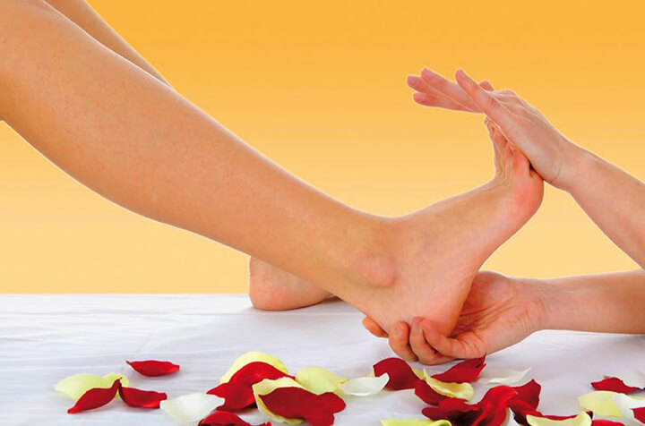Massage chân mỗi ngày giúp làn da của bạn trở nên tươi trẻ hơn