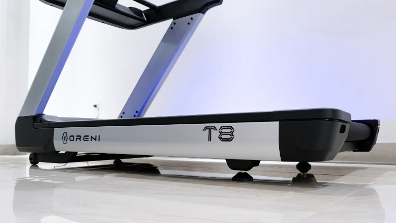 Máy chạy bộ Oreni T8 sử dụng động cơ AC mạnh mẽ, không rung lắc khi chạy