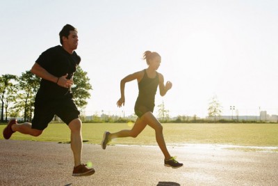 7 tác dụng của chạy bộ buổi chiều với sức khỏe bạn cần biết