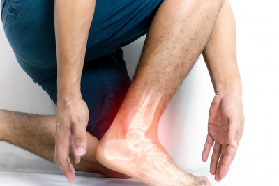 [Bật mí] Nguyên nhân đau nhức mu bàn chân & Cách điều trị